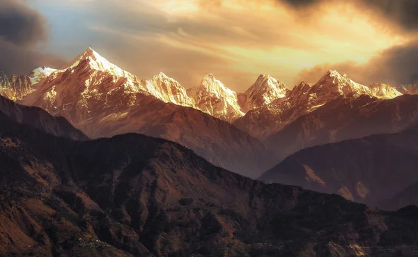 Panchchuli Himalaya Szczyty Śniegu Złotym Odcieniem Zachodzie Słońca Jak Oglądane — Zdjęcie stockowe