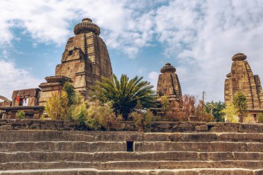 Uttarakhand 'ın Bageshwar bölgesindeki ünlü Baijnath taş tapınakları. Güzel hazırlanmış tarihi Hindu tapınağı popüler bir turistik ilgi odağı.. 
