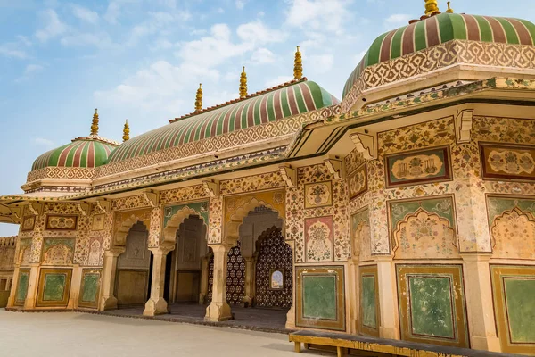 Bernstein Fort Jaipur Mit Komplizierten Rajput Architektonischen Kunstwerken Amer Fort — Stockfoto