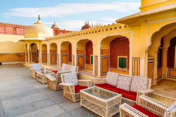Королевский Городской Дворец Джайпур Раджастхан Открытой Террасой Сидячей Организацией Туристов — стоковое фото