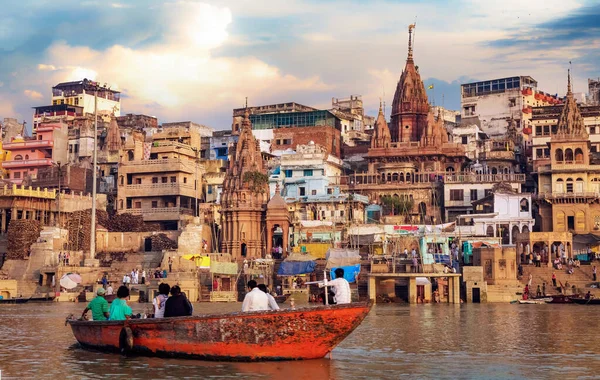 Varanasi India Octubre 2017 Los Turistas Disfrutan Paseo Barco Por — Foto de Stock
