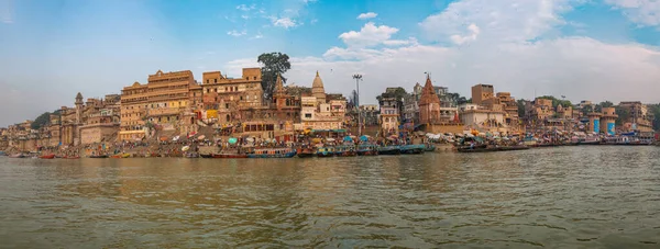 Vista Panorámica Arquitectura Ciudad Varanasi Los Ghats Del Río Ganges —  Fotos de Stock