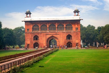 Delhi, Hindistan, 27 Ekim 2018: Kırmızı Kale Delhi iç mimarisi 