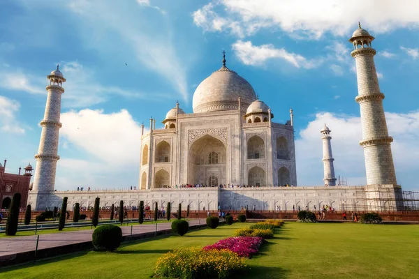 Taj Mahal Atardecer Con Vista Jardín Contiguo Con Los Turistas — Foto de Stock