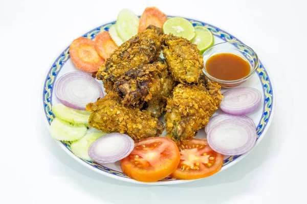 Deep Fried Crispy Chicken Pakora Served Salad Spicy Tomato Sauce — Stock Photo, Image