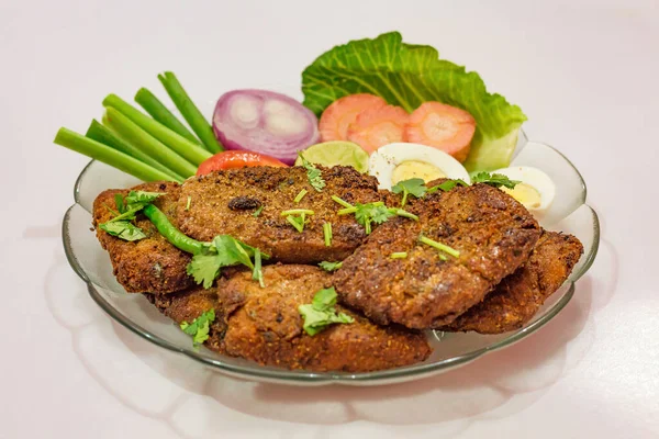 Tasty Indian Bengali Starter Dish Crispy Bhetki Fish Fry Garnished — Stock Photo, Image