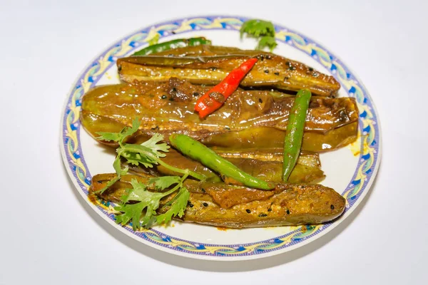 Beliebte Vegetarische Indische Speisen Aus Auberginen Brinjal Mit Weißer Senfsoße — Stockfoto