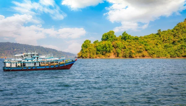 Touristen Schnellboot Auf See Der Nähe Der Nordbucht Insel Andaman — Stockfoto