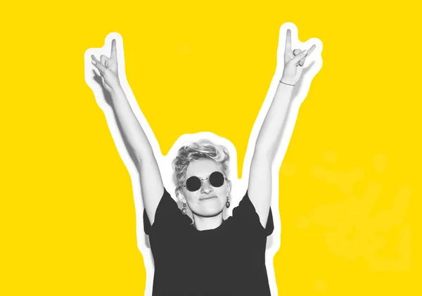 Stylish fashion blonde with short hair colorful collage. Crazy girl in a black t-shirt and rock sunglasses scream holding her head. Rocky emotional woman. white toned. yellow background, not isolated — Stock Photo, Image