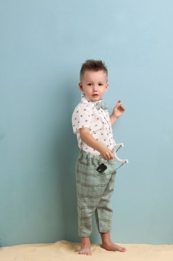 küçük çocuk şort