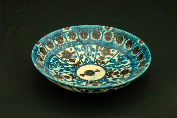 Oriental antique ceramic plate — Stock Photo, Image
