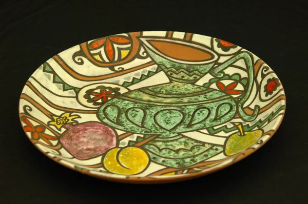 Placa de cerámica antigua oriental —  Fotos de Stock