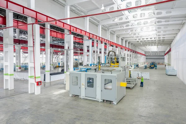 Fabriek voor de productie van koelkasten — Stockfoto