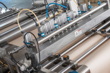 arabalar için filtreler üretimi için donatım