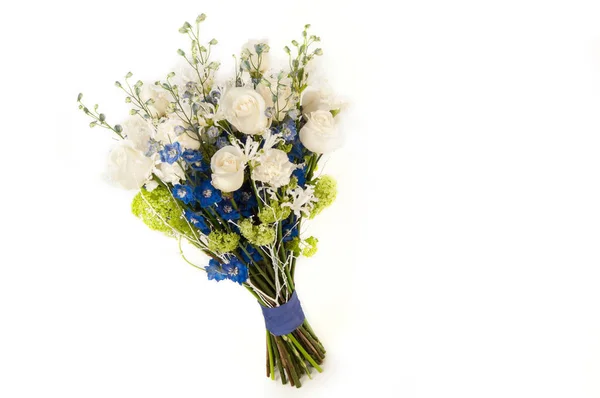Buket bunga pada latar belakang putih — Stok Foto