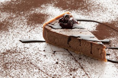 beyaz arkaplanda pasta