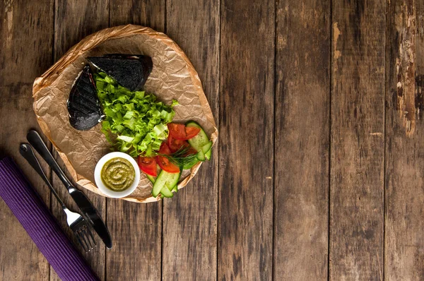 Sandwich auf Holzoberfläche — Stockfoto