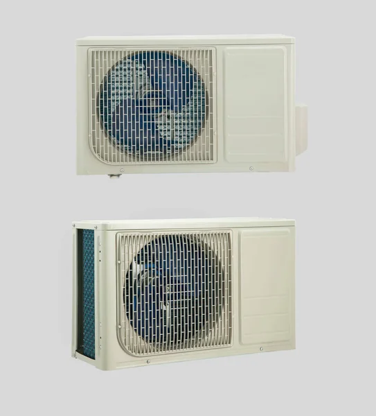 Klimatizační jednotka na světlém pozadí — Stock fotografie