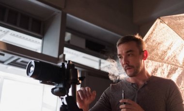 fotoğraf stüdyosunda çekim süreci