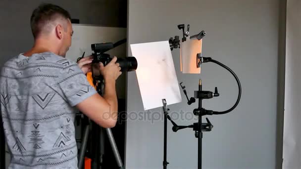 Young Photographer Process Working Photography Studio Unintended Photography — Stock Video