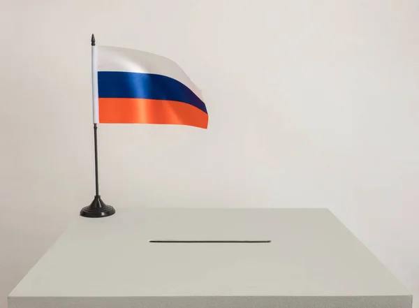 A bandeira tricolor russa — Fotografia de Stock