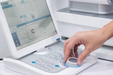 Göz kliniğinde ekipman