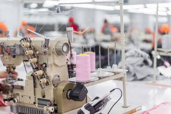 текстильная и швейная фабрики
