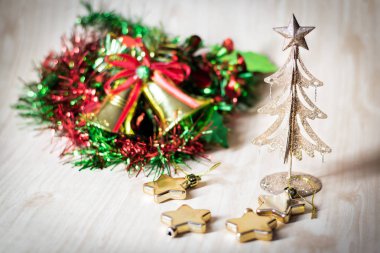 Noel süsleme ve dekorasyon için kutlayın