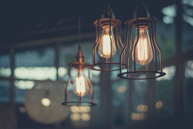 güzel ampul akkor asılı iç roo dekore edilmiştir.