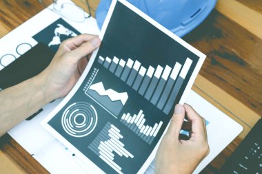 iş istatistikleri başarı kavramı: işadamı analytics işareti
