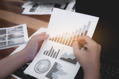 iş istatistikleri başarı kavramı: işadamı analytics mar
