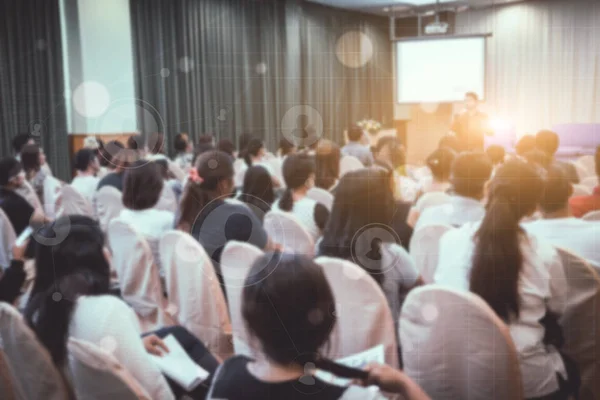 İş kavramı: Asya insanlar iş seminer sunu dinle