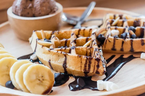 Delicious sweet dessert : homemade waffle with chocolate sauce — Stock Photo, Image