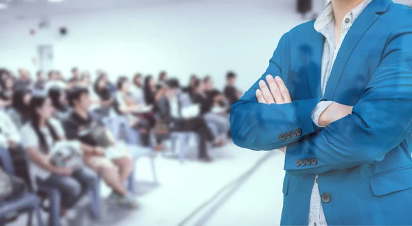 İş kavramı: Asya insanlar iş seminer sunu dinle