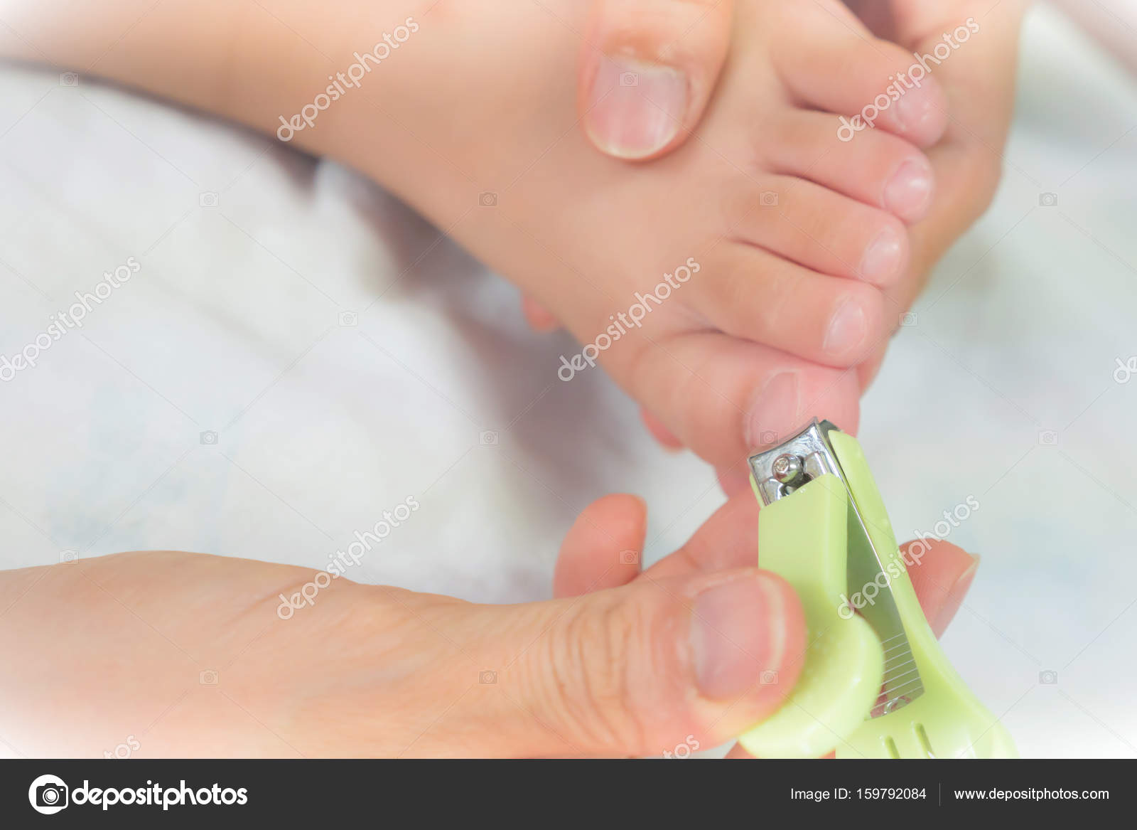 Coupe Ongles De Bébé Photographie Itle 159792084