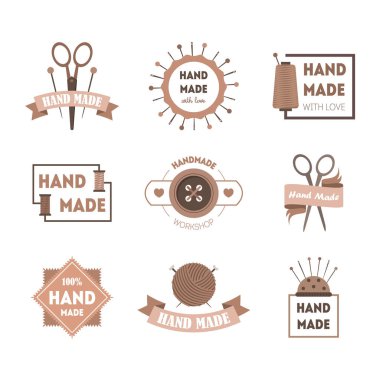 Karikatür el yapımı ürün rozetleri veya etiketleri kümesi. Vektör