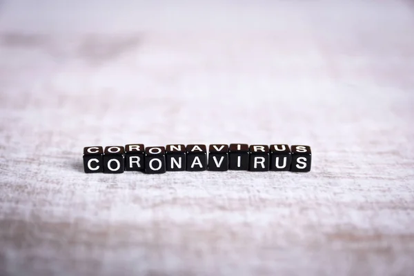Koncept coronavirus, Mers Cov Středovýchodní respirační syndrom koronavirus. Koronavirus pocházející z Wuhan, Čína.Inscription coronavirus — Stock fotografie