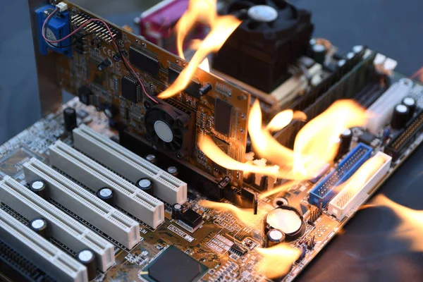 Fire Burning Blazing Computer Motherboard Cpu Gpu Video Card Processor — Stock Photo, Image
