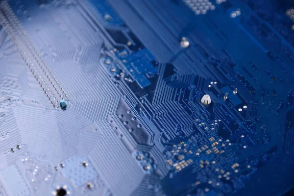 Bilgisayar ana kartı ve elektronik bileşenler Cpu gpu belleği ve bir video kartı için farklı soketler