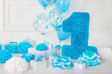 1 numaralı bir doğum günü için dekore edilmiştir.