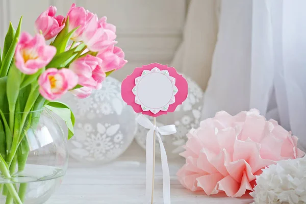 Decoração rosa e branca para umas férias. Aniversário orr festa de casamento . — Fotografia de Stock