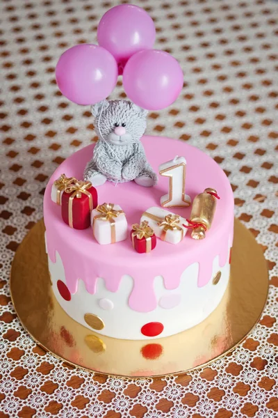 1年生の誕生日ケーキのカラフルな装飾 — ストック写真