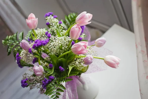 Bellissimo bouquet di tulipani. Concentrazione morbida — Foto Stock