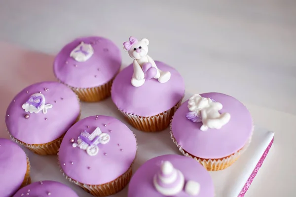 Muitos cupcakes de aniversário doce — Fotografia de Stock
