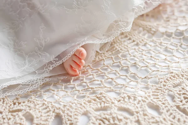 Κοντινό πλάνο εικόνα των ποδιών της νέο-γεννημένο μωρό — Φωτογραφία Αρχείου