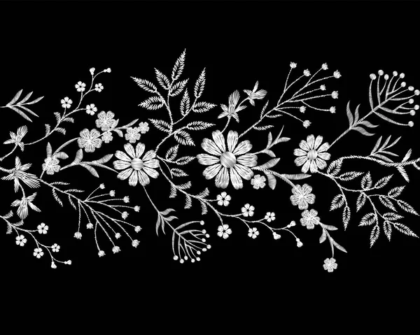 Κέντημα δαντέλα σε λευκό περίγραμμα άνθινο πλαίσιο μικρά κλαδιά βότανο φύλλο με λίγο χαμομήλι μπλε βιολέτα, λουλούδι Μαργαρίτα. Περίτεχνο παραδοσιακό Λαογραφικό μόδας patch σχεδίαση φόντου εικονογράφηση φορέα — Διανυσματικό Αρχείο