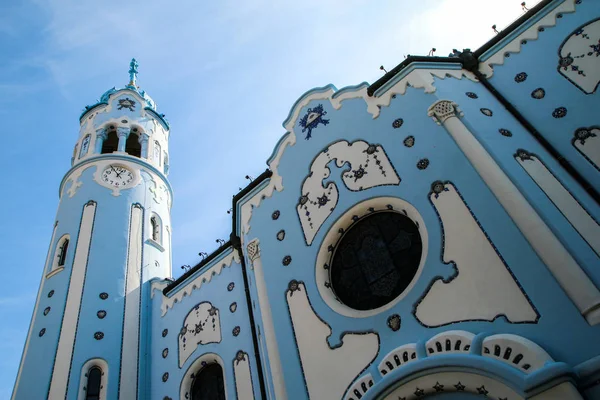 Kościół Elżbiety Niebieski Kościół Stoi Bratysławie Słowacji Widok Atrakcja Turystyczna — Zdjęcie stockowe