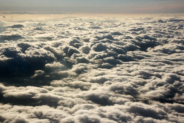 Una Vista Aérea Desde Avión Volando Por Encima Del Suelo — Foto de Stock