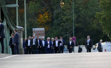 Dışişleri Bakanları Glienicke köprüde Hav yürüyüş