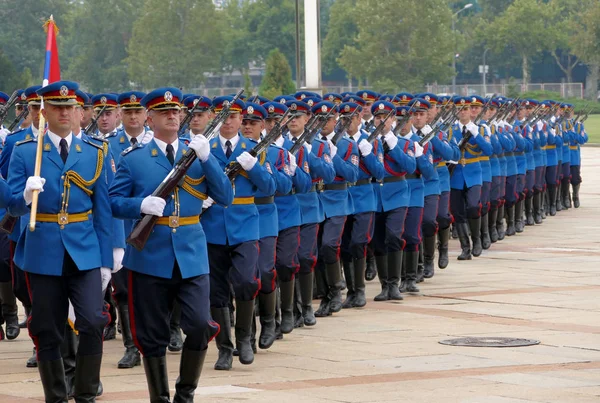 Honorary Guards units Army of Serbia marching at the plateau — Stock Photo, Image